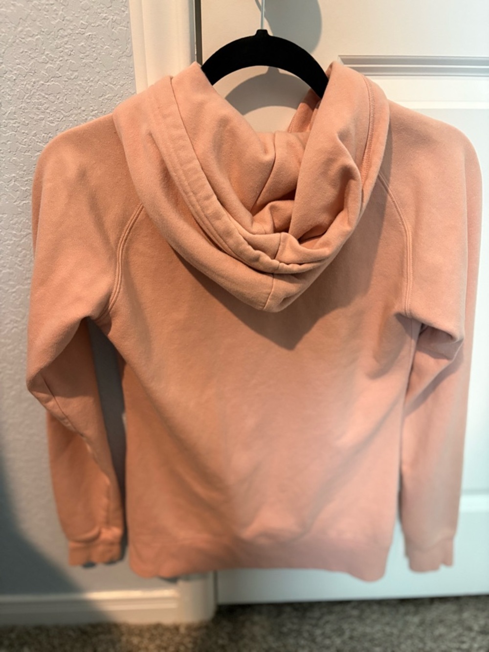 The North Face Dusty Pink Logo Hooded Sweatshirt - Picture 6 of 6